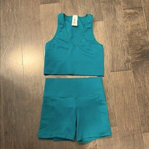 Athleta Teal Sleeveless Crop Top and Shorts Set